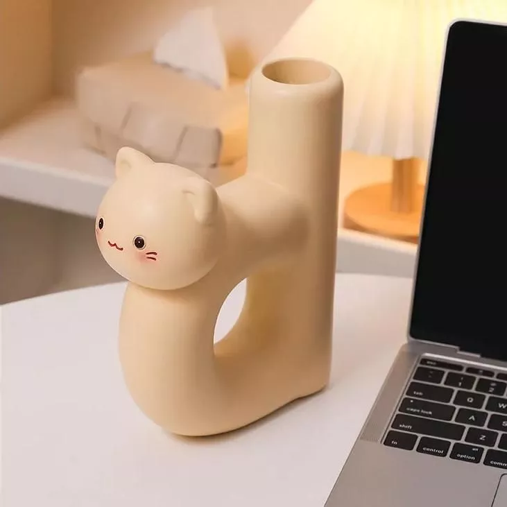 Charming Cat Letter D-Shaped Resin Vase