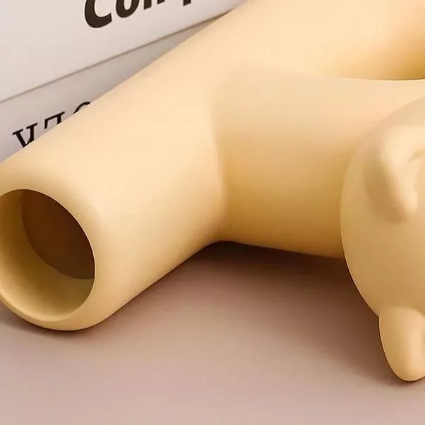 Charming Cat Letter D-Shaped Resin Vase