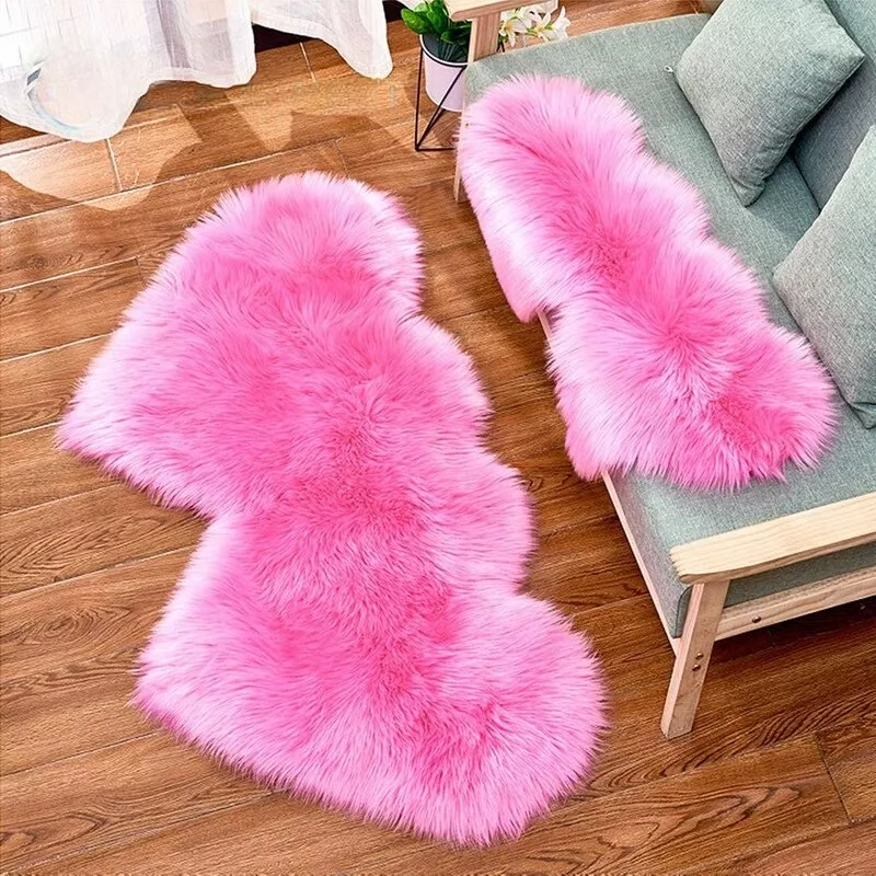 DeWatermark.ai_1707280464379 Heart-Shaped Fluffy Area Rug for Home Decor