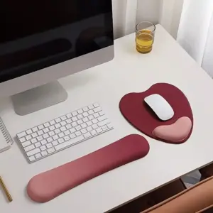 Cute Heart Cartoon Wrist Mouse Pad: Comfort and Style for Gaming