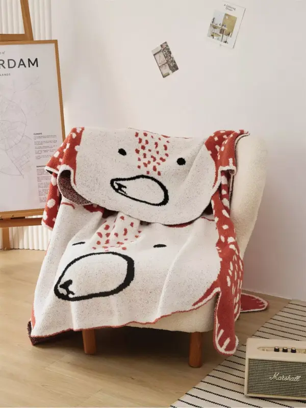 Bear Design Knitted Blanket