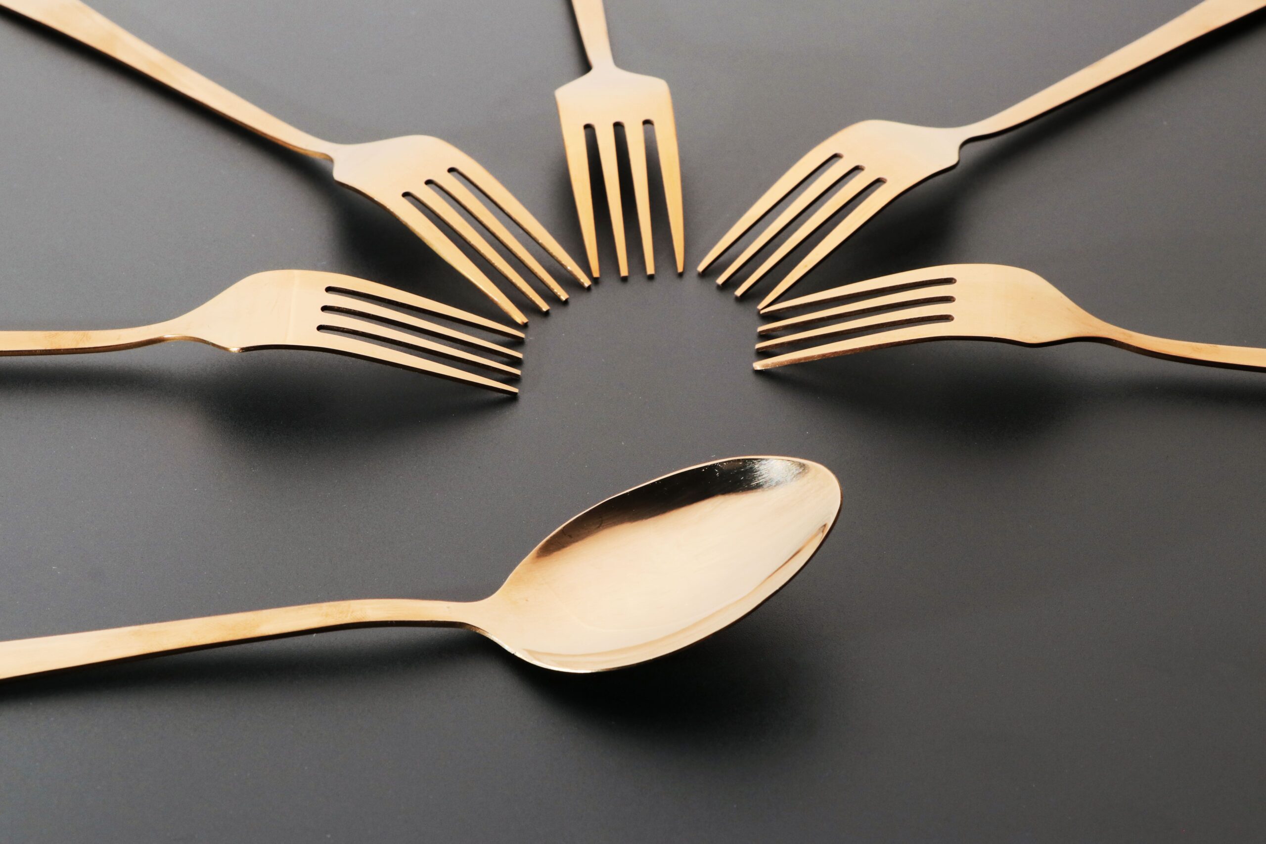 16-Piece Elegant Matte Gold Stainless Steel Cutlery Set