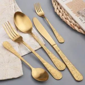 24 Piece Elegant Golden Cutlery Set